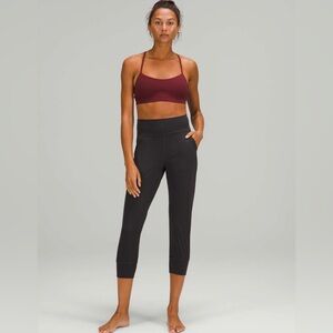 Lululemon Align Joggers Cropped 23” in Black